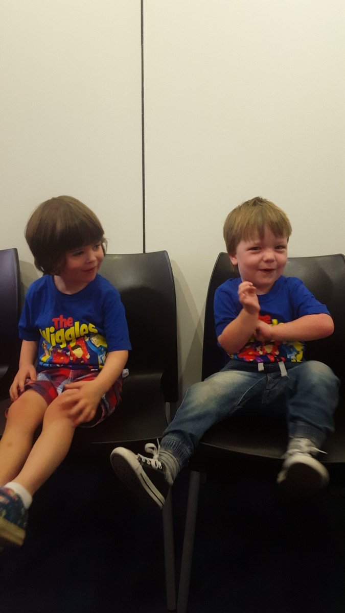 LeeMa1's tweet photo. 3rd time in 1yr, think we're addicted @TheWiggles @Emma_Wiggle @Lachy_Wiggle @Simon_Wiggle @Anthony_Wiggle https://t.co/x5hUZunbDT