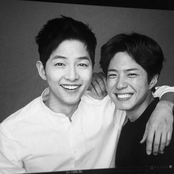 TheDramaKorea's tweet photo. Song Joong Ki &amp; Park Bo Gum akan menjadi model Domino Pizza menggantikan Kim Woo Bin &amp; Kim So Hyun. https://t.co/cqA6FAvS1C