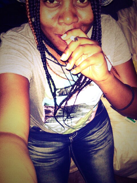 adelynmakoni1's tweet photo. so this is what I'd like if i was a stoner https://t.co/8CzdK4IZf2