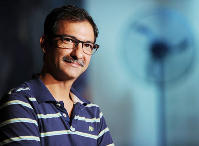 Deepak_Mj1's tweet image. @pinkvilla @iamsrk @iamsrk @FanTheFilm @yrf #FANContest  A4) Habib faisal here is d pic :)