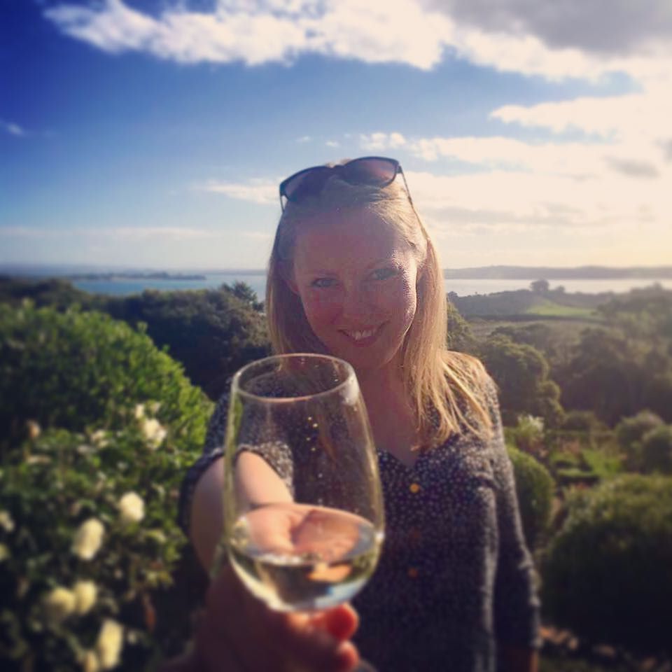 JazminDeLaCruzS's tweet photo. Cheers! #cheers #wine #winery #vineyard #mudbrickvineyard #prettyview #beautifulday #auckland #background #faraway … https://t.co/rrLOIbRQup