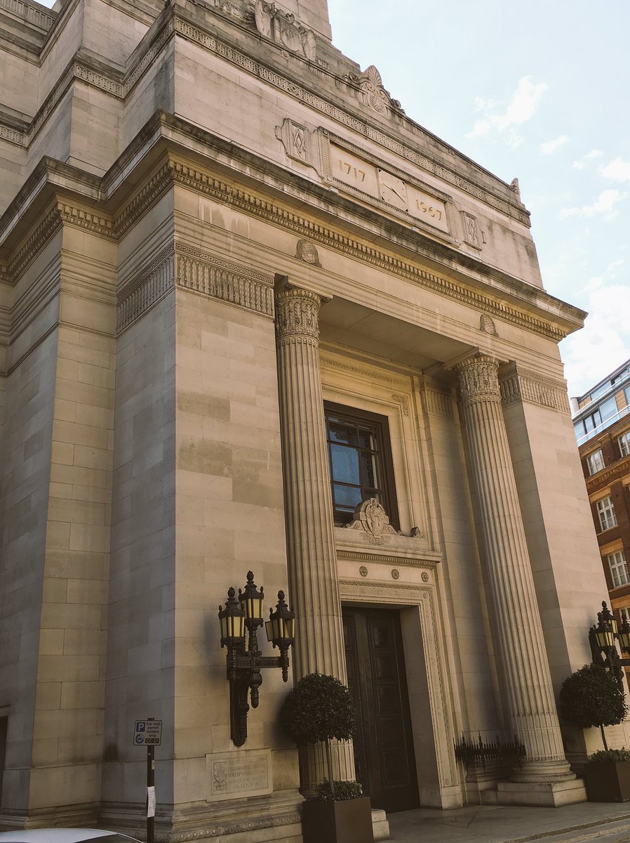 UGLE_GrandLodge's tweet photo. It's a glorious Spring day and we're getting ready for the Annual Investitures - let us know if you're coming! https://t.co/uaelNnAMpC
