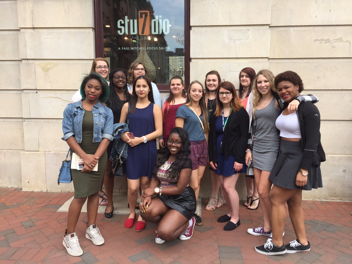 vmardaga's tweet photo. Sollers Point Tech Cosmetology students visit Walters Art Gallery &amp; Studio 7 Salon! ❤️❤️❤️✂️💅🏽💋 https://t.co/GFAbtXol6t