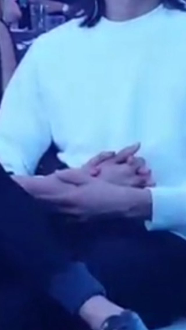 behindthehive's tweet photo. Take my hand we will make it I swear, we are livin' on a prayer

TOMIHO UNDYING KILIG https://t.co/oKXlGmWecd