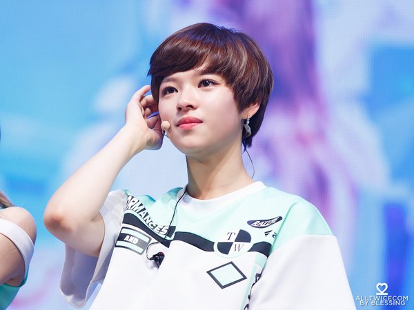 [트와이스] 트와이스에서 없어서는 안되는 척추라인 | 인스티즈