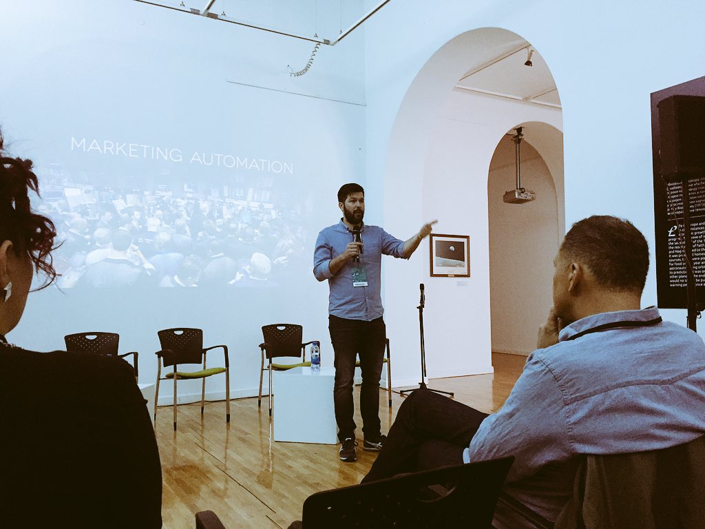 Play Team tweet media