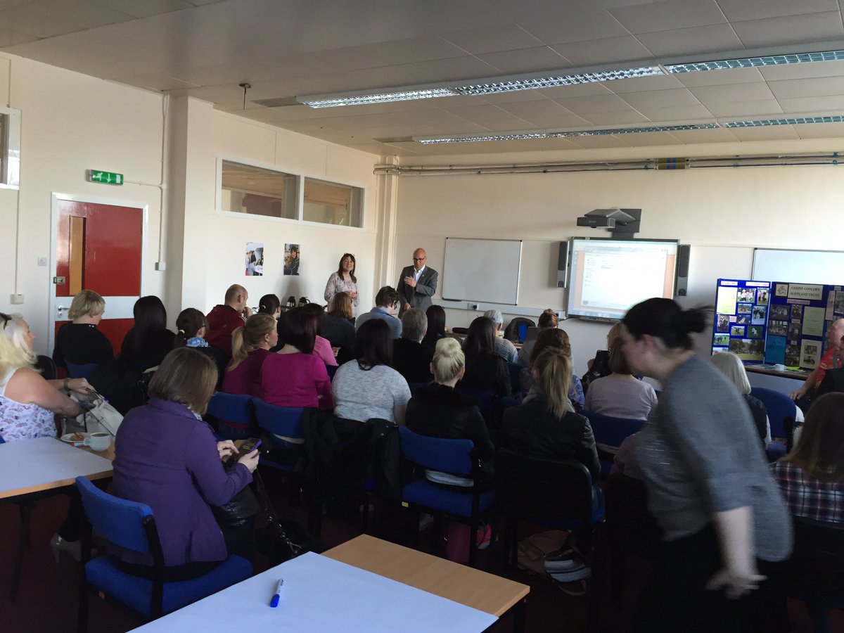 Linda from <a href="/AyrshireColl/">Ayrshire College</a> and Jim Baird from <a href="/dementiadog/">Dementia Dog</a> welcome #ayrshire health professionals to #DogDay event