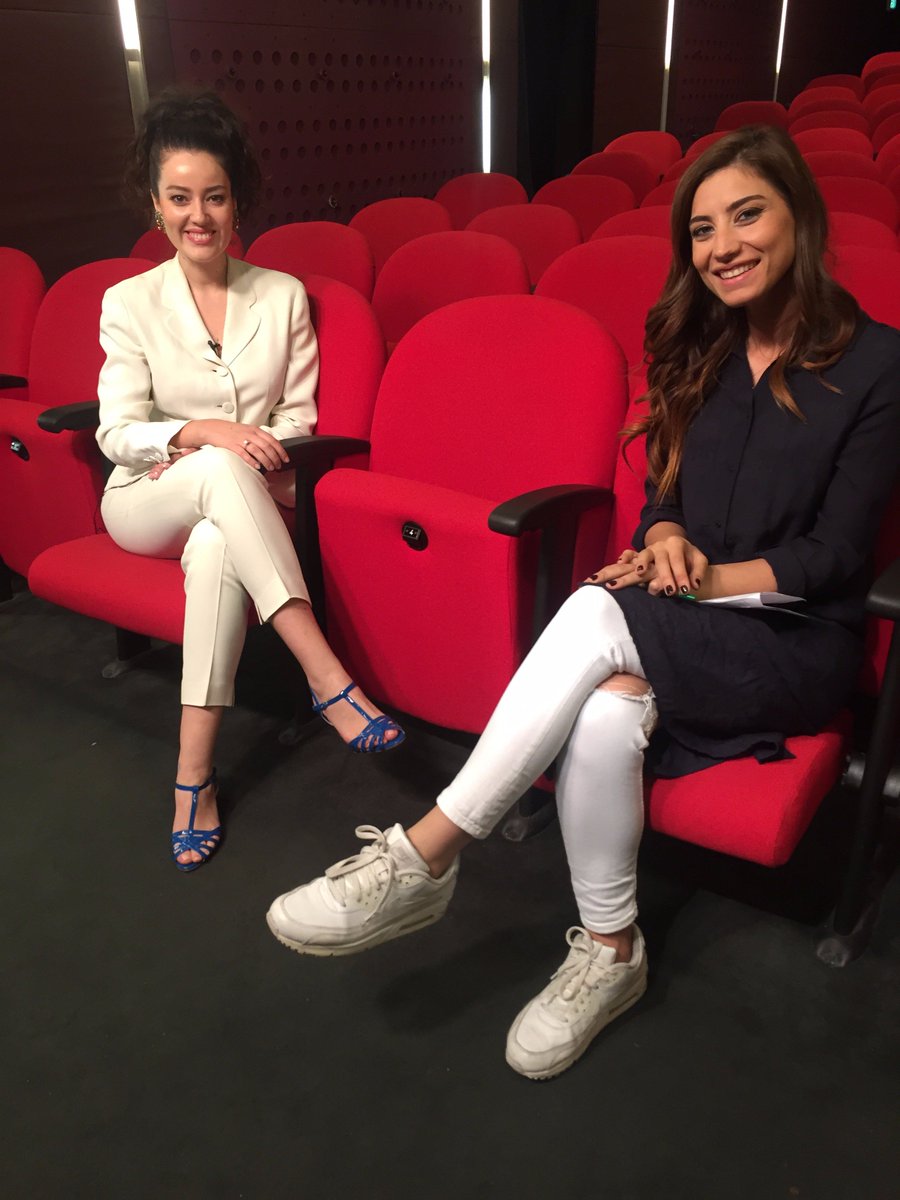 tv2Resmi's tweet photo. #Saklı filminin başrol oyuncuları ve yönetmeni ile filme dair her şey, Cumartesi 12.00'de #FilmKoptu'da! 🙋 https://t.co/iEBH72xd8Q