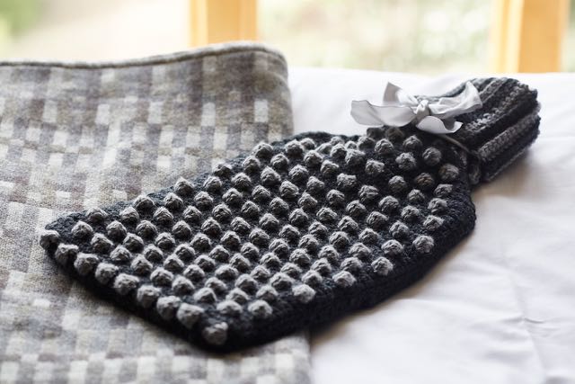 HydeInsideShop's tweet photo. Thoughts of summer clothes premature - reverting to cosy #hotwaterbottle instead #snowinapril #coldtoes https://t.co/7Ad89fZPkg