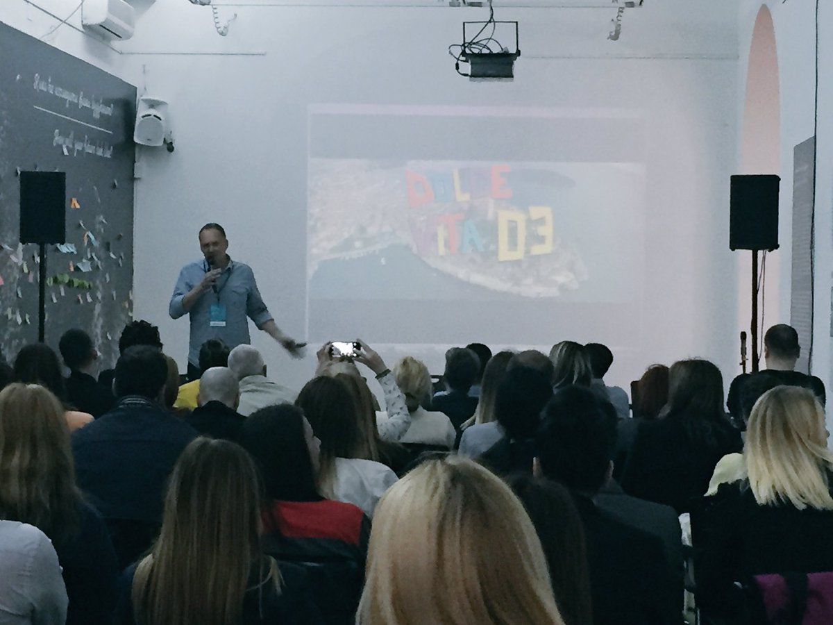 Play Team tweet media