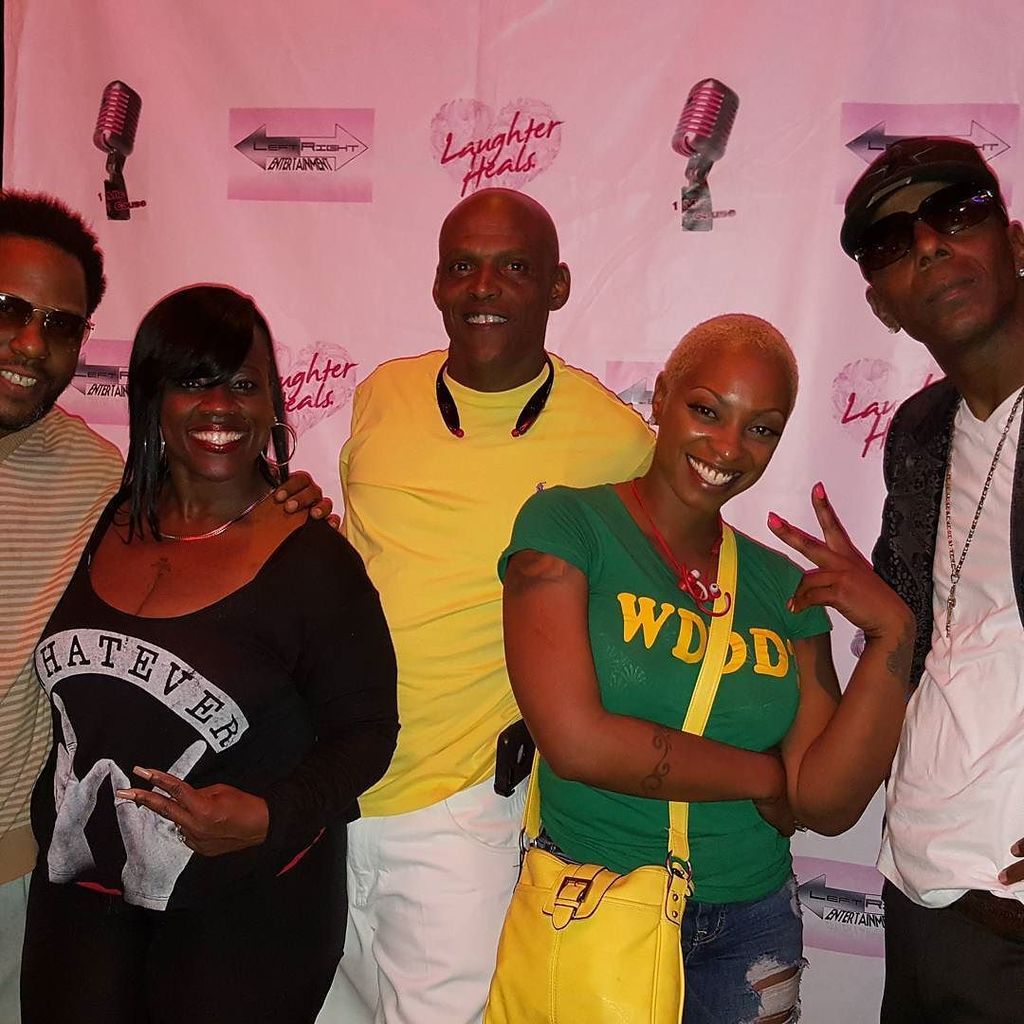 soundBYTE_App's tweet photo. By @justmebatman: #redcarpetflow @1preciouscomedy @shells_grams #comedygrind #hilariouslife #comedyismylife #godisg… https://t.co/Nyj1mKvOR1