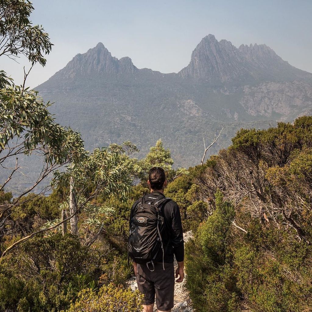 VFpictures's tweet photo. Now that is a mountain! #discovertasmania https://t.co/X9ZnxyKfqs https://t.co/ENsNks1MlO