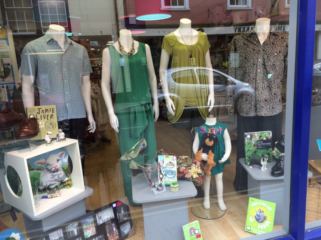 CRUKTotnesShop's tweet photo. Green for spring? Why not! 🌱🐉☘ #cruk #WindowWednesday #greenforspring #charitylife https://t.co/DMTDxZpXMi