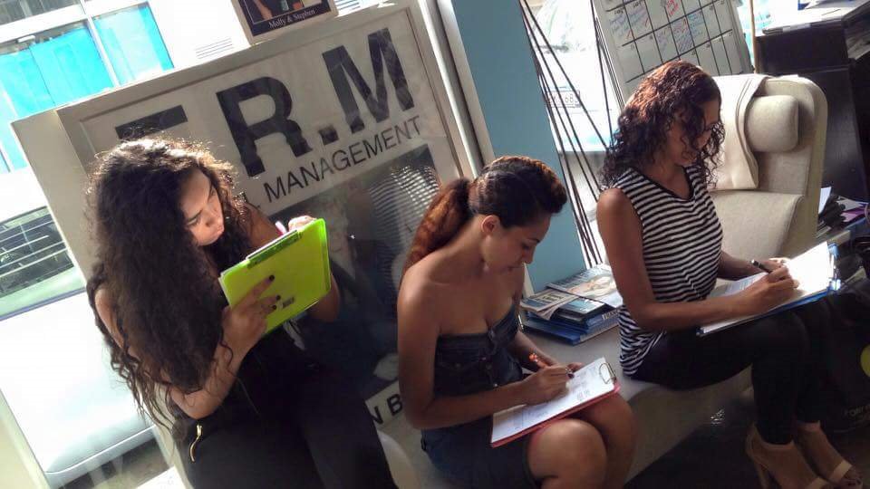 BenitaAusModel's tweet photo. Signed with another agent in Melbourne!! #FRMmodelmanagement #BLAKmodelmanagement #Indigenous #Aboriginal #AusModel https://t.co/BD58nnUs1D