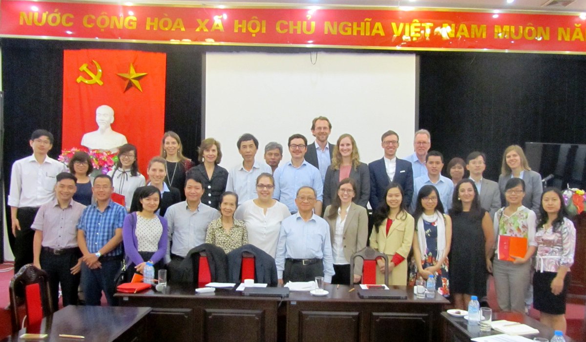 lag_vn's tweet photo. Many thanks for an excellent discussion on #upgrading in #GVCs in #Vietnam through #FTAs #TPP @DIE_GDI @imme_scholz https://t.co/GNkfp8BeyD