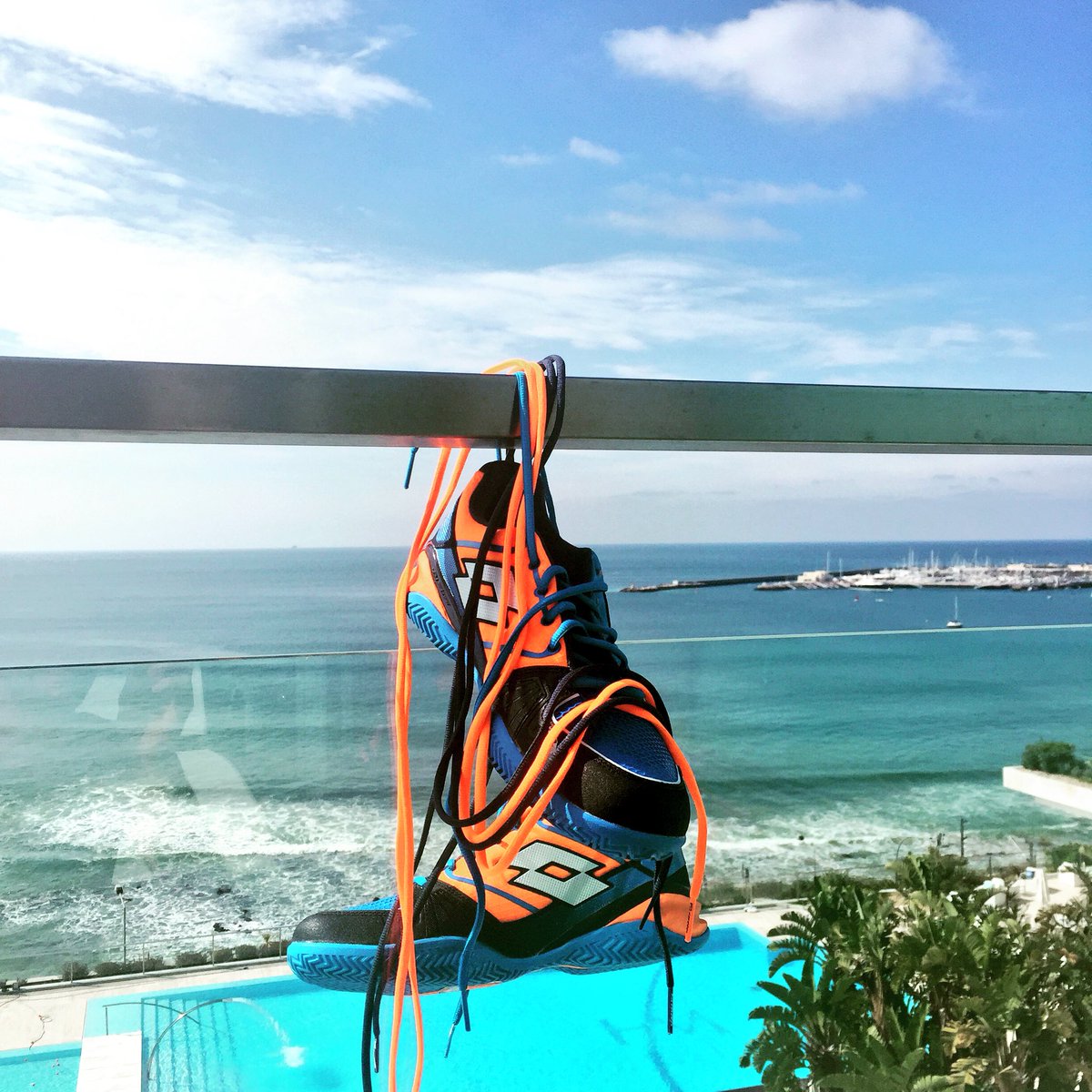 PHMofficiel's tweet photo. Wich laces?!? 💭 @lottosportitaly #differentlaces #orange #lightblue #darkblue https://t.co/60U1aHLM0E