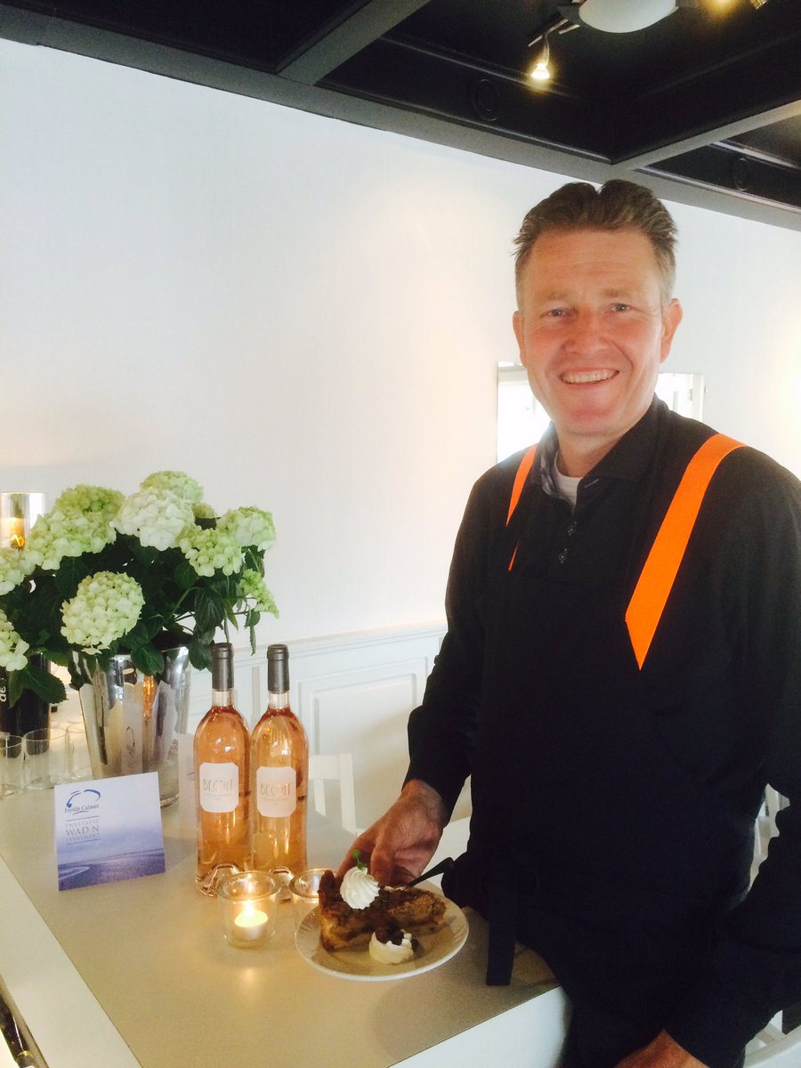 Wij staan er klaar voor! Kom genieten van huisgemaakt gebak. #Koningsdag2016