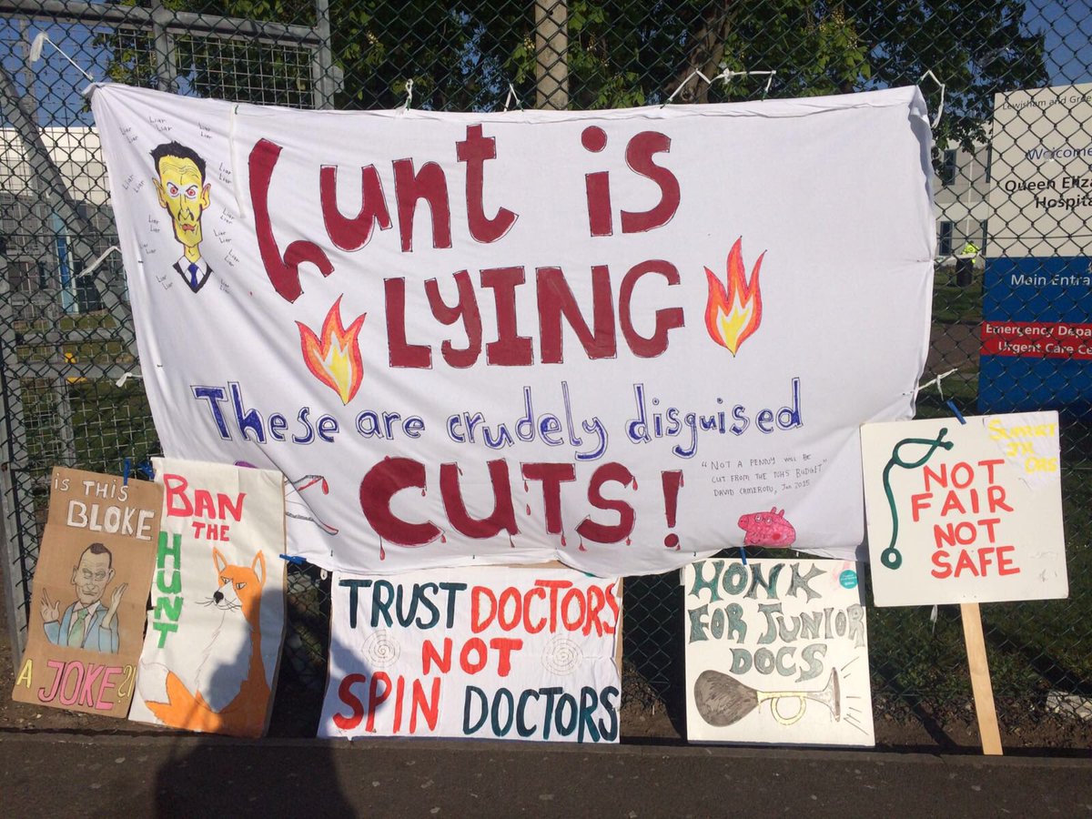 QEwoolwichdocs's tweet image. We&apos;re back for day 2 of #AllOut #JuniorDoctorsStrike showing @Jeremy_Hunt #timetotalkjeremy #notsafenotfair 📢