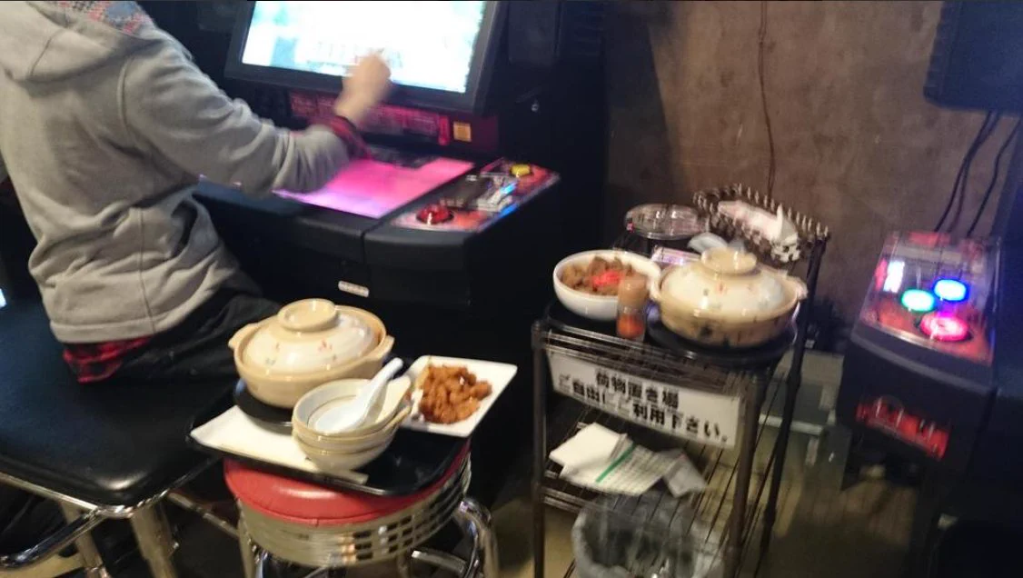 ゲーセンを自分の部屋のように改造をするマジのキチガイがいた件www