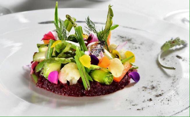 CasaCaroloMambo's tweet photo. Pasa el #ecuador de la #semana en @casacarolomambo y verás cerca el #viernes con platos de #ñam #ñam https://t.co/wJxU7thqRt