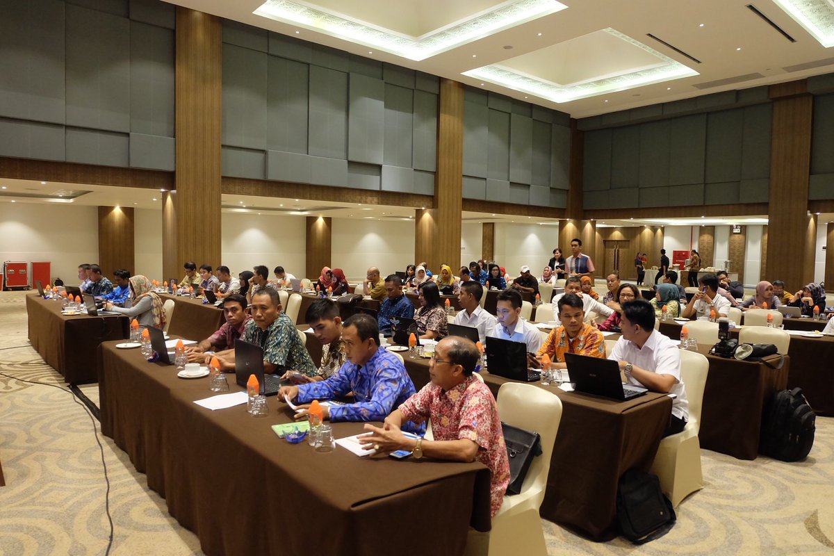 5. Laporan ketua panitia Bimtek oleh Kepala Subdit Media Online Dit.Pengelolaan Media Publik (27/4).pih-a