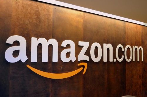 JournalDuGeek's tweet photo. #Amazon livre désormais le dimanche !
⏩ https://t.co/SnO8a0wOki https://t.co/JgrKzQfskg