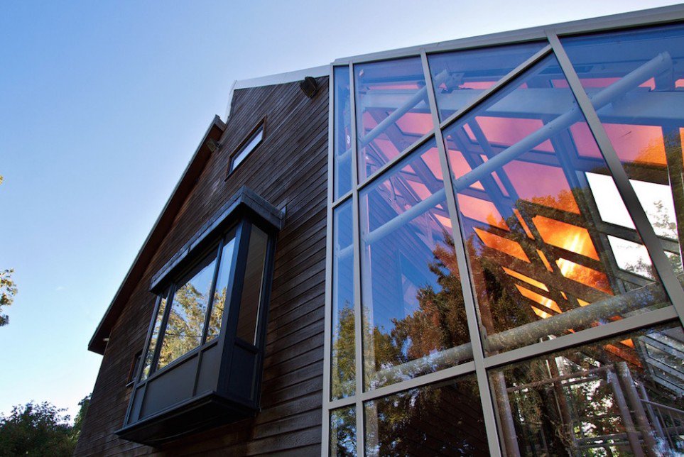 IntersealSW's tweet image. Transparent Solar Panels Can Turn Windows Into Powerplants! ow.ly/4n3vII