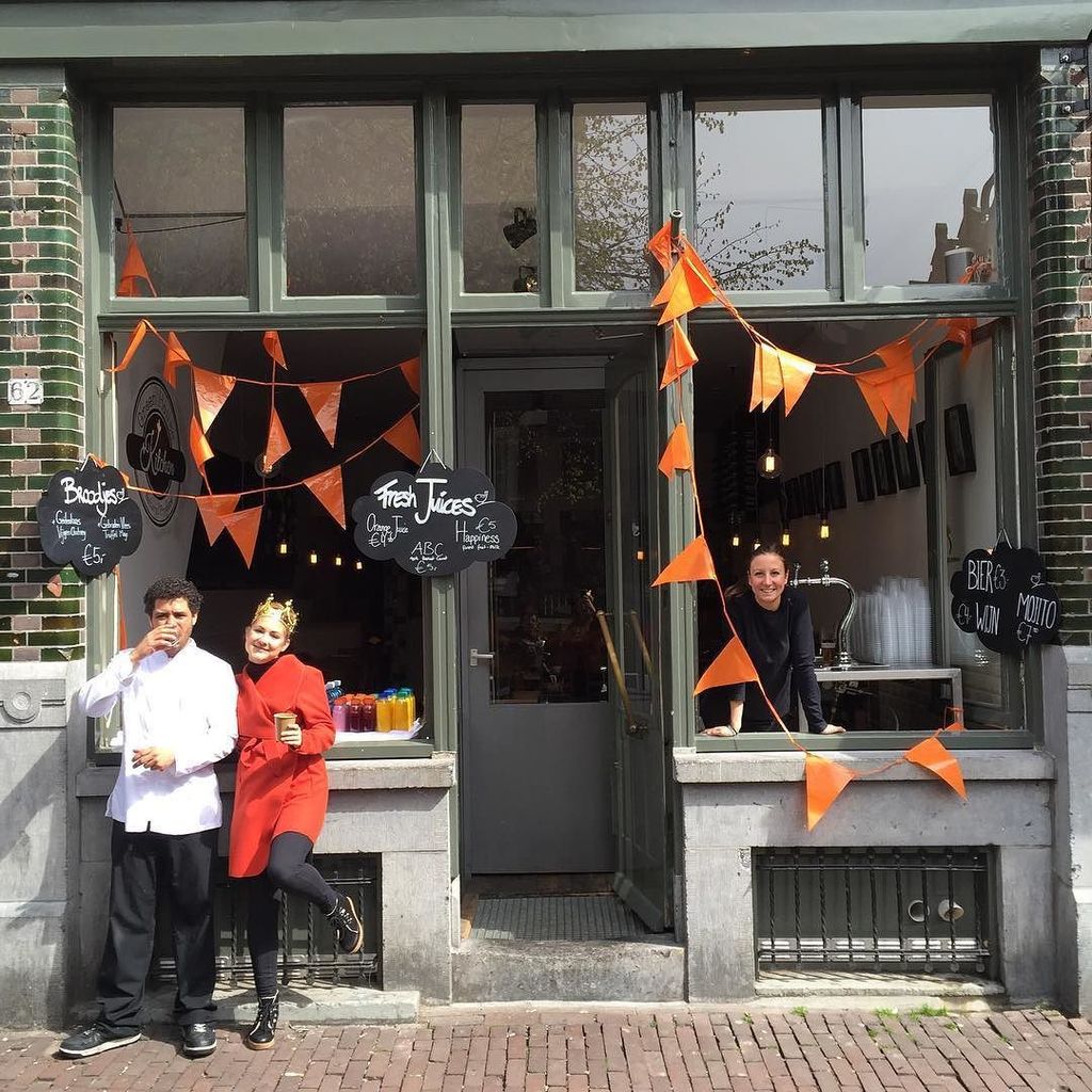Gigazavr's tweet photo. HAPPY KINGSDAY...come and have a drink with us #ghkitchen #amsterdam #amsterdamfood #vape #vapeanddine #healthy #lโฆ https://t.co/ZYWE1wffki