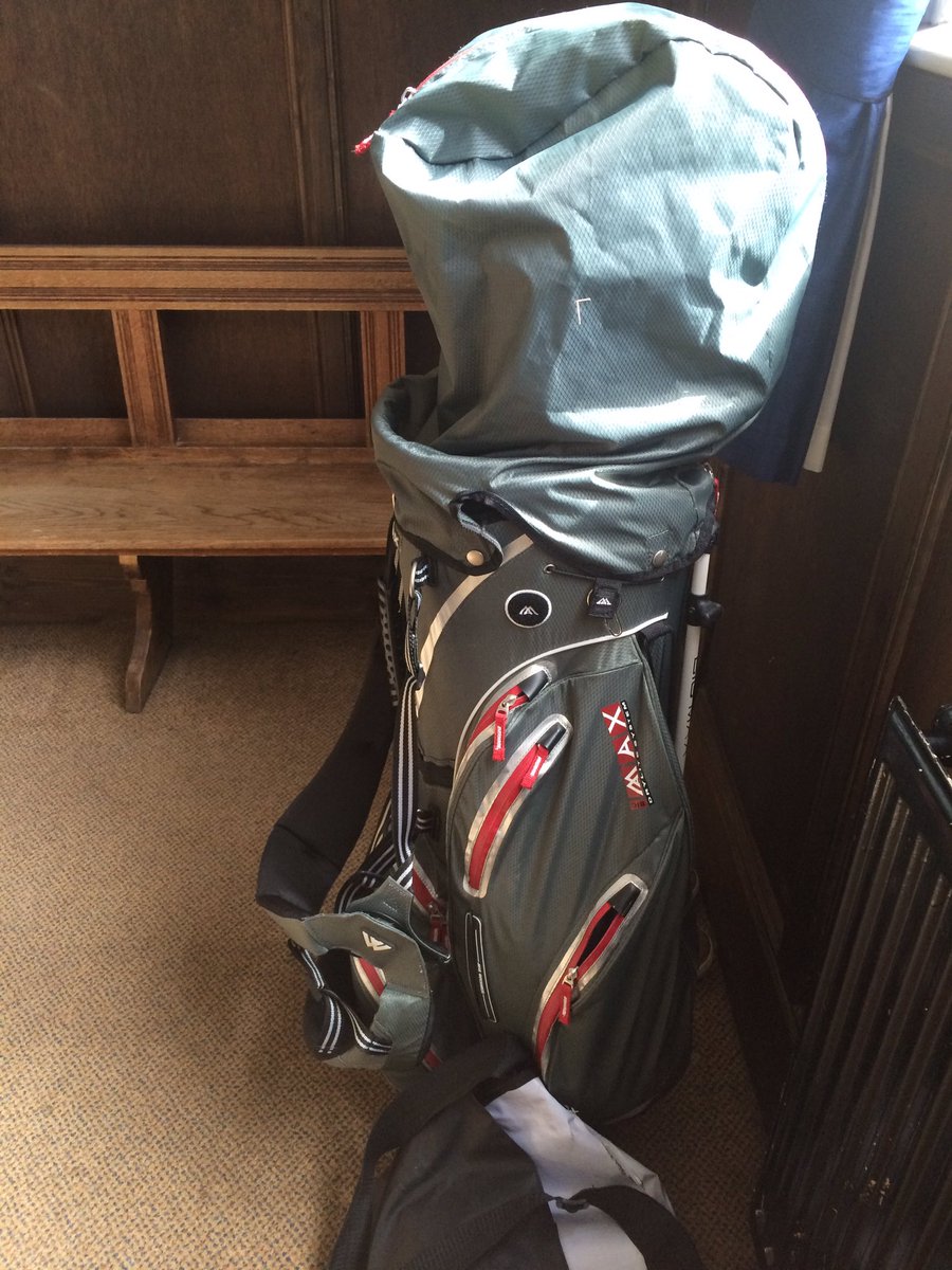 LlandoveryColPE's tweet image. POB LWC to our golfers  in today's semi final 🏌⛳️ #1under