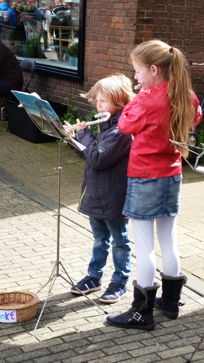 Fluitlessen's tweet image. #Koningsdag2016 #Zutphen