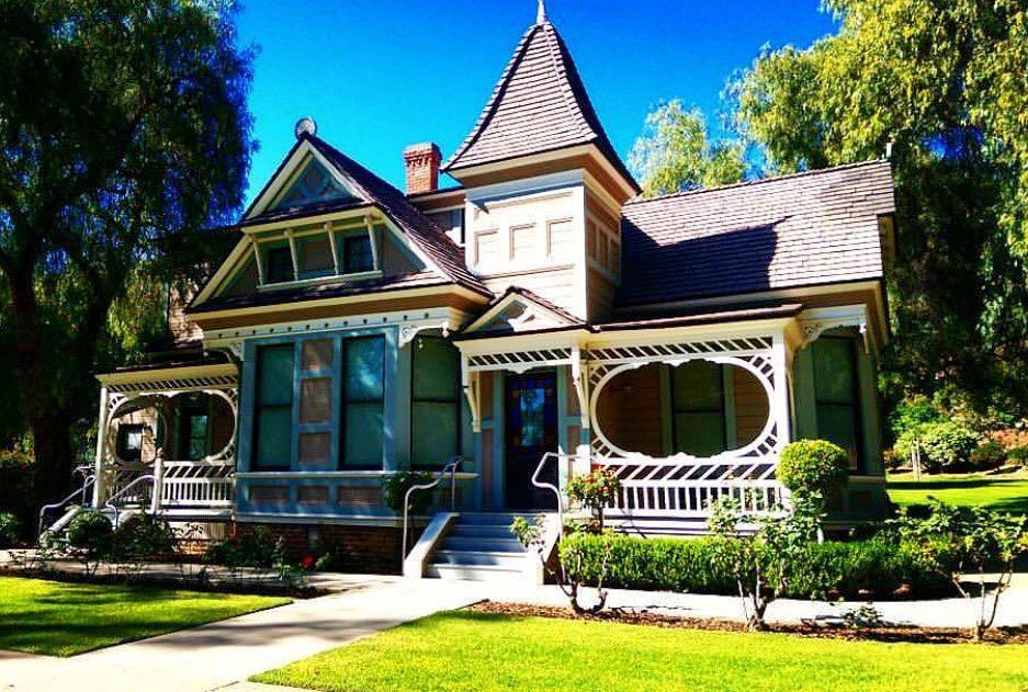 Victoriana Magazine tweet media