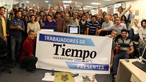 laradiodelsur's tweet photo. Conozca cómo periodistas recuperaron el diario El Tiempo Argentino (+Audio) https://t.co/hVYrQftjsa https://t.co/oBjOgwa6wR