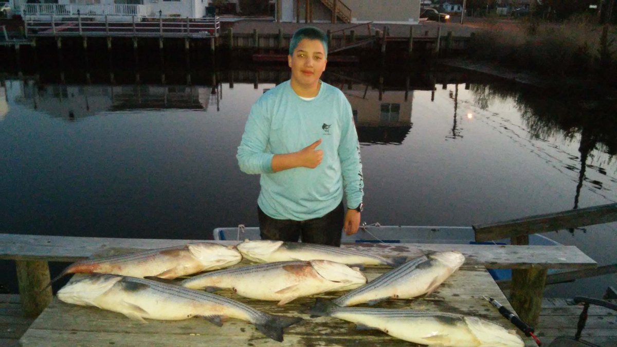ReelMaxLife's tweet photo. Time to start cleaning! Book your charter with me now up to 7 people and #WeCatchFish https://t.co/Vmt3FVTphD AJ https://t.co/SkbIrHVZpw