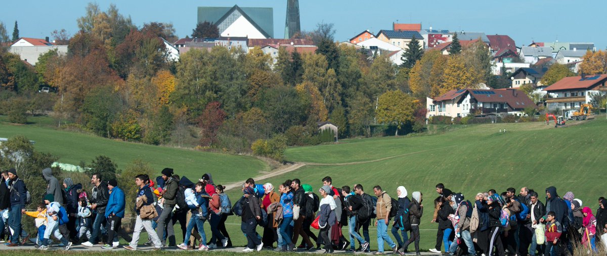 TodorGardos's tweet photo. Amendments passed today glaring attempt to keep people out of #Austria and its asylum system https://t.co/vbFn1CaBwz https://t.co/dIYfmGVwPD