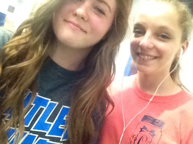 Cyn_Ann14's tweet photo. Pe with @RockerChick018 is really fun and she makes this class a whole lot better!! https://t.co/0KMxKMMpgq