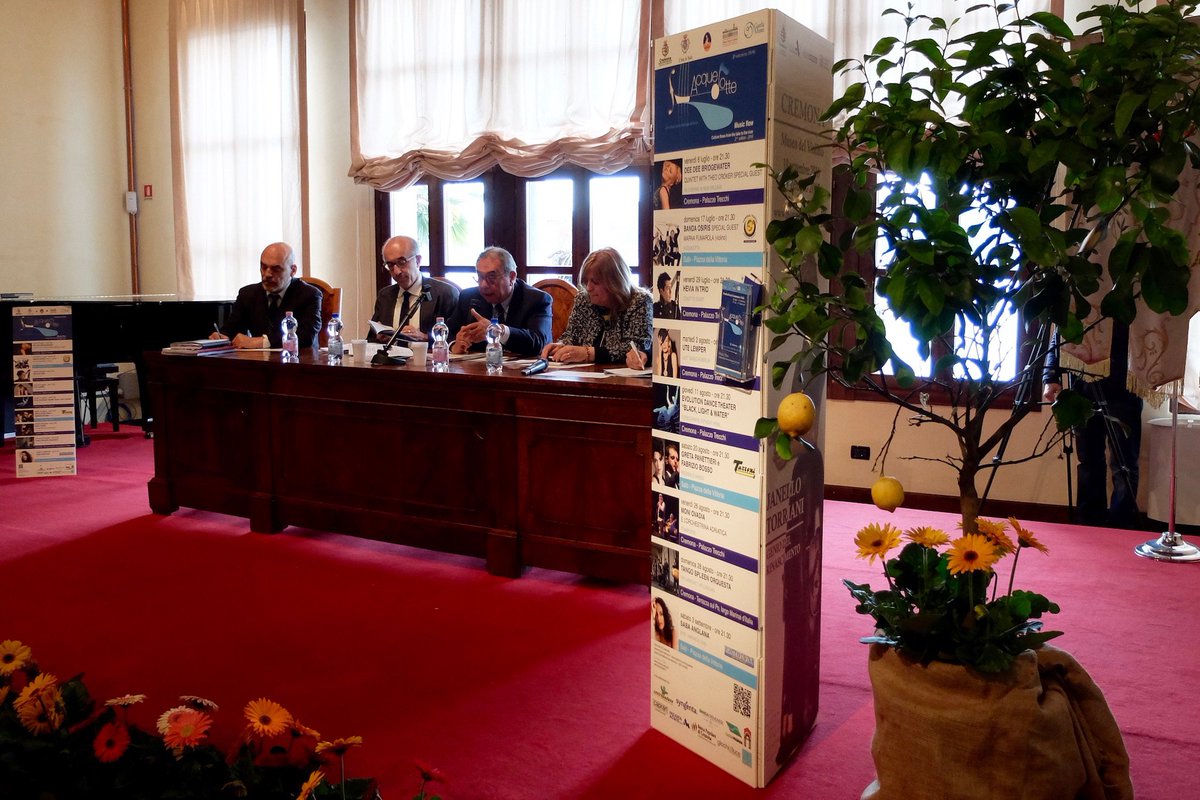 Oggi a #Salò per la presentazione dell'edizione 2016 di #AcqueDotte!
#comingsoon