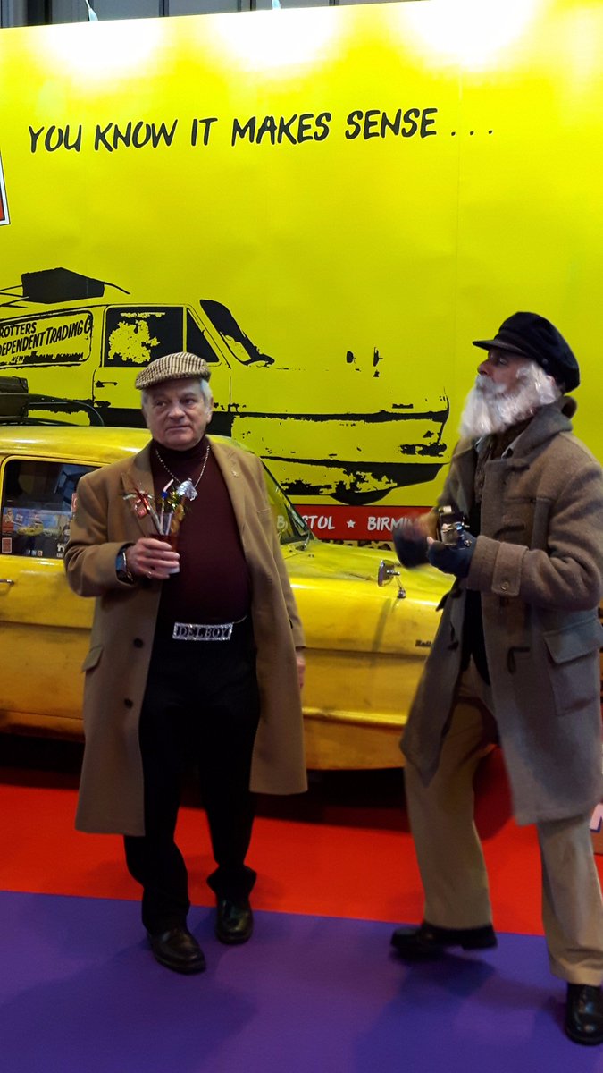 PrintWorksCov's tweet photo. Sign &amp; Digital Print Show at the NEC, look who @PrintWorksCov  found! https://t.co/B9srUXhnjj