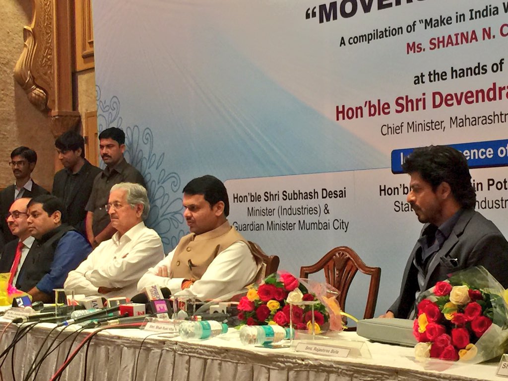 iamsrkclub's tweet image. SRK is here to launch Movers &amp;amp; Makers. A compilation of Make In India Week, 2016.