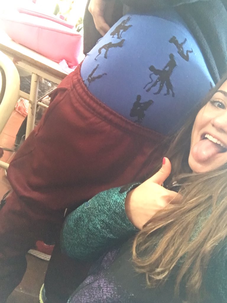 naimontano's tweet image. Jajajaja yo algún día me voy a morir con este muchacho #elboxer @lautaamendez