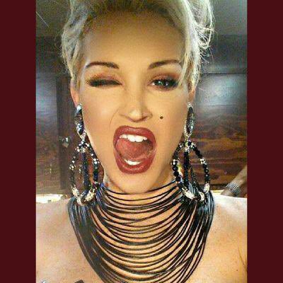 Robynscott97's tweet photo. @SoniqueLOVE  😍😍😍 #womancrushwednesday https://t.co/xu68PcDM4p