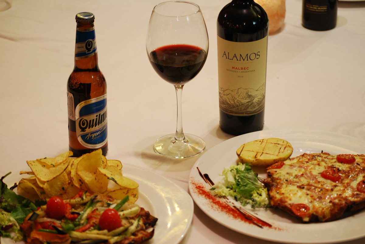 MilongasSevilla's tweet photo. Disfruta de los vinos y la cerveza argentina, porque también tenemos lo mejor para acompañar la carne #TDSGastro https://t.co/Pxzit53SHe