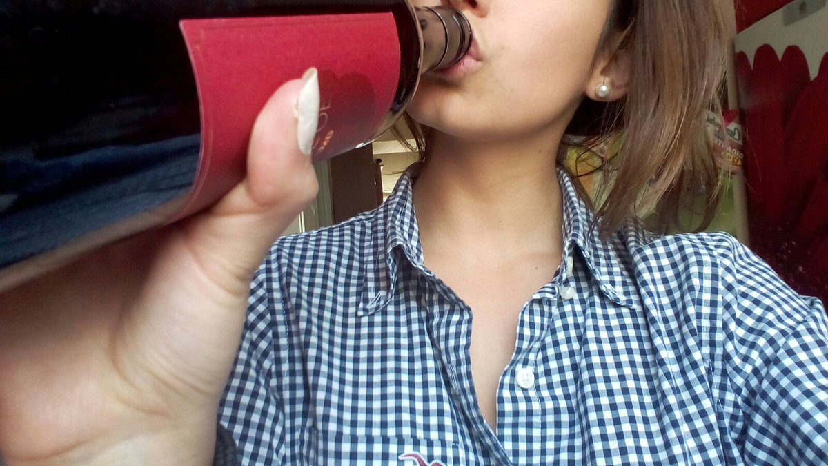 eugumo's tweet photo. Pues no me pidas que cocine carne al vino... https://t.co/haqx8HLuJ1
