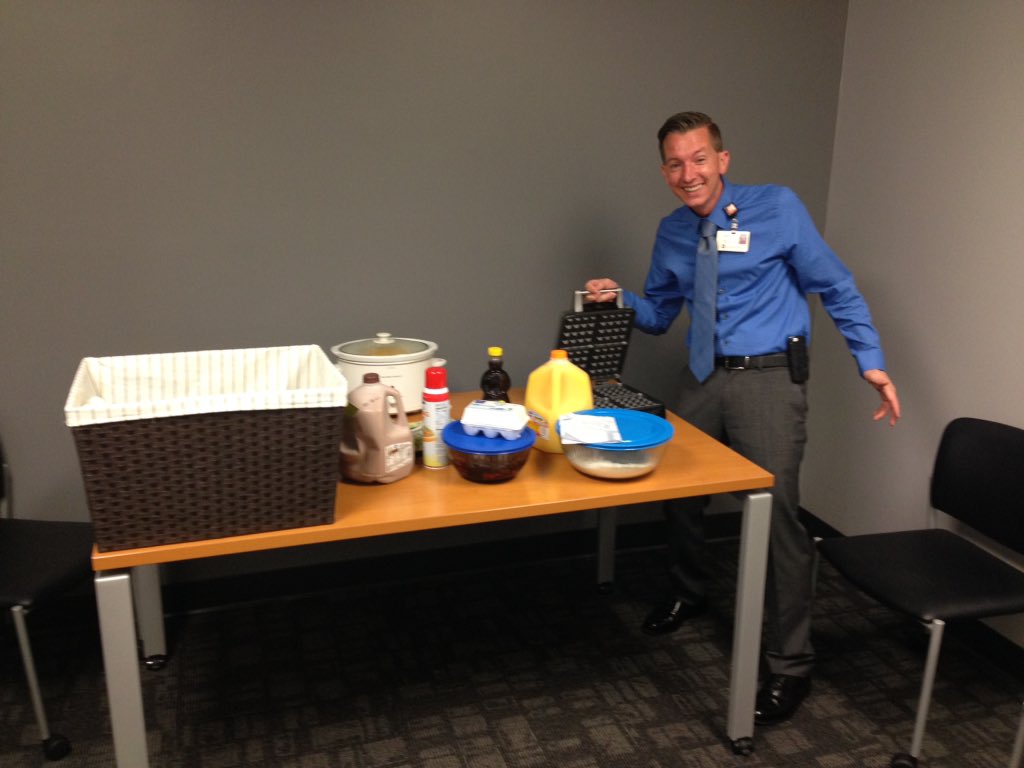thadtindall's tweet photo. Serving b-fast to our beloved Resource Center Staffing Coordinators in honor of Admin Prof Day! https://t.co/zohn96hoKY