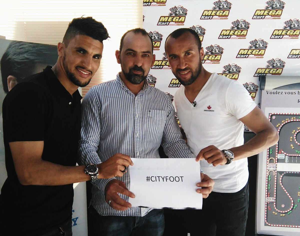 CityFootTO's tweet photo. @kartingMegakart un petit coucou de #KHOUALED Nacereddine &amp; #ELORFI Hocine #USMA. #CityFoot le Plaisir du #Foota5 https://t.co/eSiITZpvhU