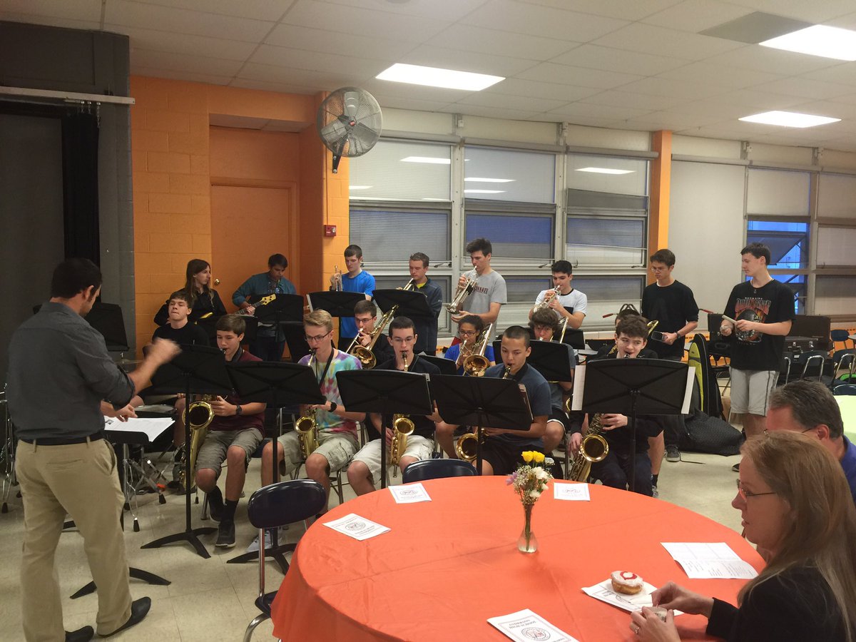 Another great morning at AHS!  We honored our 10th grade students for their hard work in the classroom.