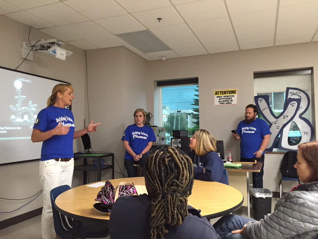 tmurphy0331's tweet photo. Recap Day 1: PSE conference #buildingfuturesyb #classroomdesign #classmgmt https://t.co/j0daAFwNzy