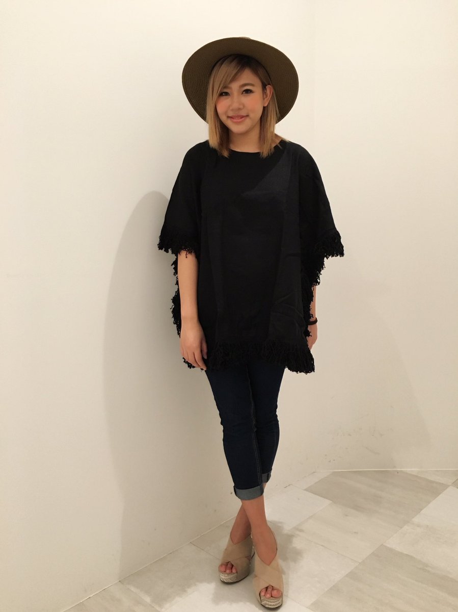 TOCOPACIFIC109's tweet photo. 「2wayフリンジトップス」

Price¥8.500＋Tax

https://t.co/4TWgMrQUXD

残り僅かです🙆

チェック👀→https://t.co/P213HYbdmS https://t.co/UXK0ou9I3t