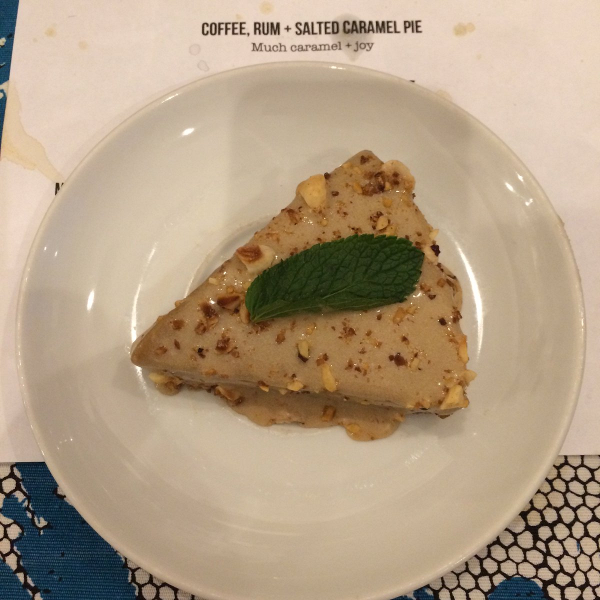 Excellent #vegan Dinner last night by <a href="/mightyfoodfight/">TheMightyFoodFight</a> (+free take out donut :-) <a href="/BlackSheepBris/">The Black Sheep</a> with friends. Mmmm