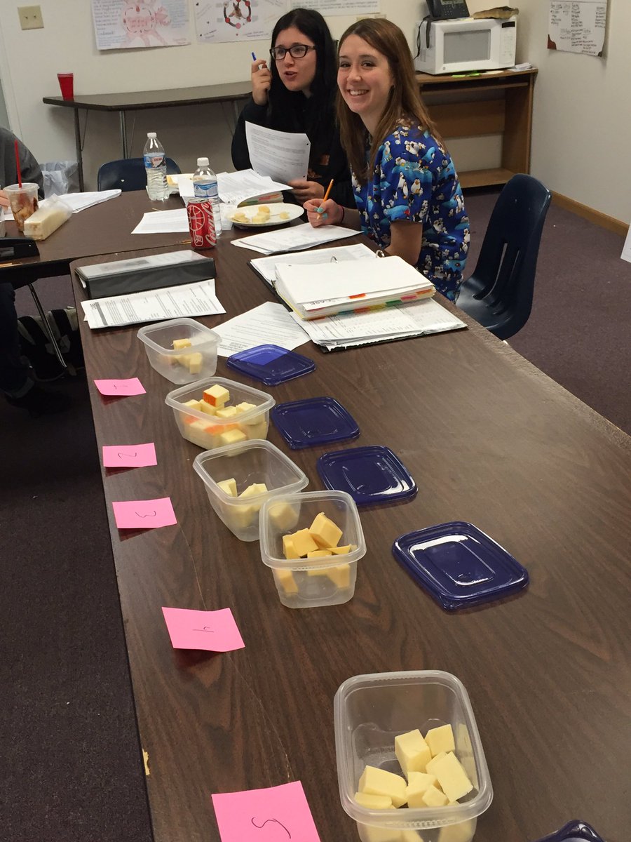GigemBuckeyes's tweet photo. My favorite lab! #cheese #milkyway @case4learning @vet_pr https://t.co/ycGa0t5awe