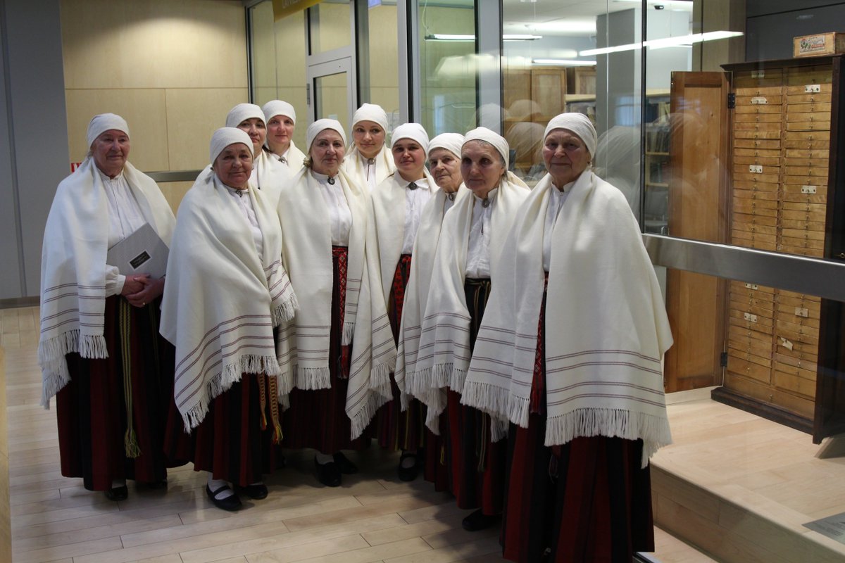 Šodien <a href="/LNB_lv/">Nacionālā bibliotēka</a> ierakstu studijā ieskaņots Baltinavas etnogrāfiskā ansambļa repertuārs.